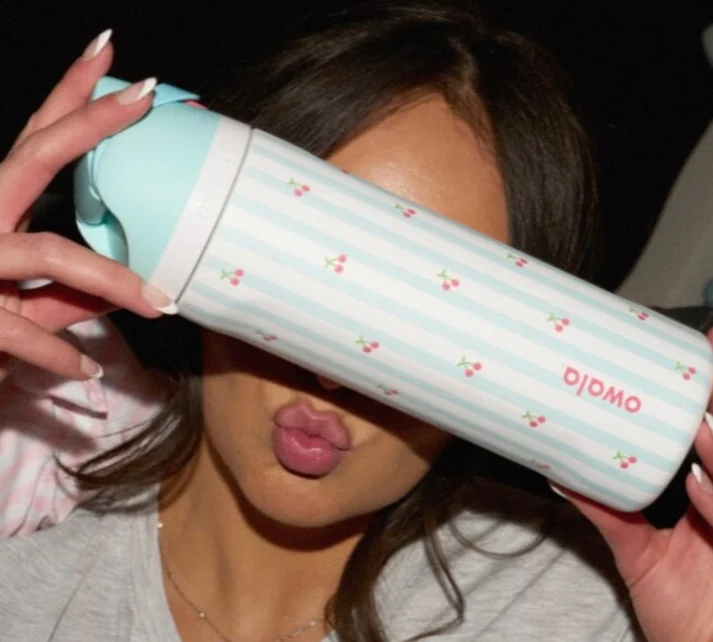 Owala FreeSip - Pillow Fight ๐