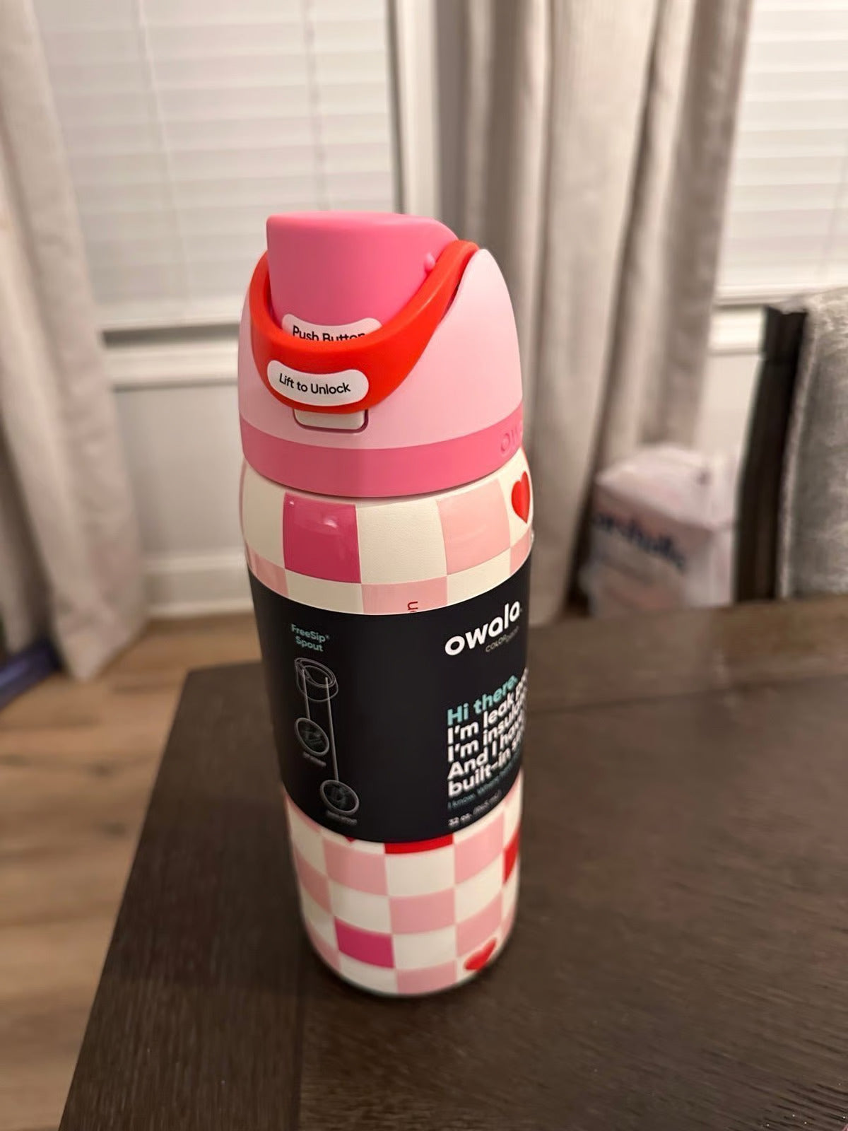 Owala FreeSip - Check Me Out 32 OZ (950 ml)