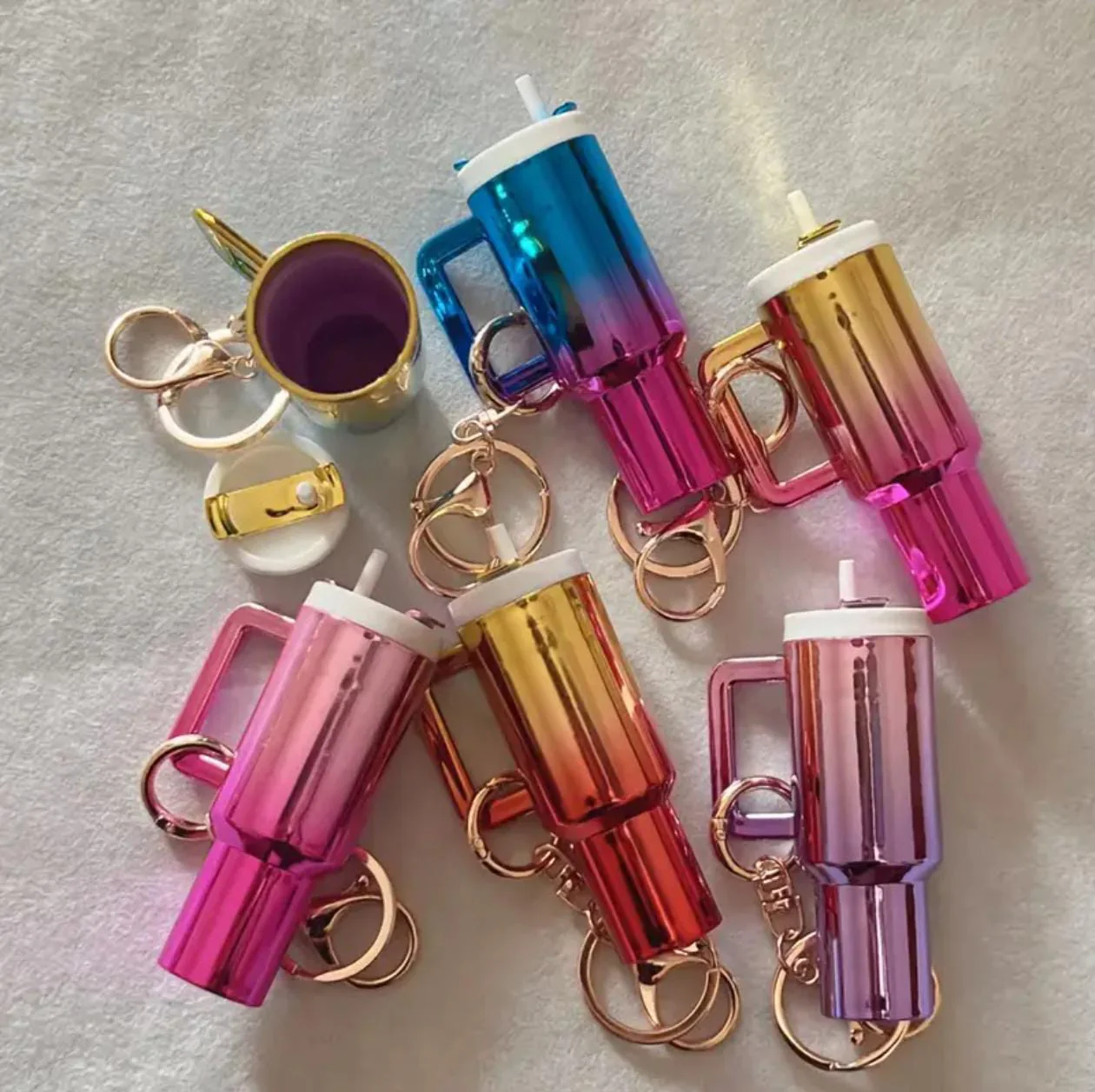 Mini 3D-Printed Stanley Tumbler Keychain - Fluorescent 🗝️🥤